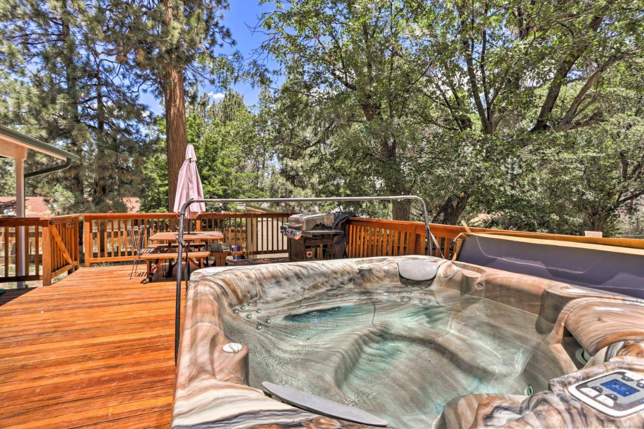 Big Bear Cabin With Deck And Hot Tub, Near Resorts! Big Bear Lake Dış mekan fotoğraf