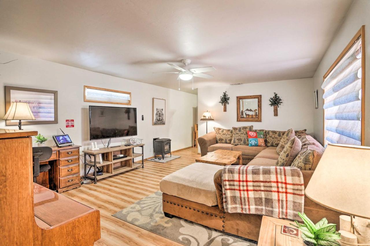 Big Bear Cabin With Deck And Hot Tub, Near Resorts! Big Bear Lake Dış mekan fotoğraf