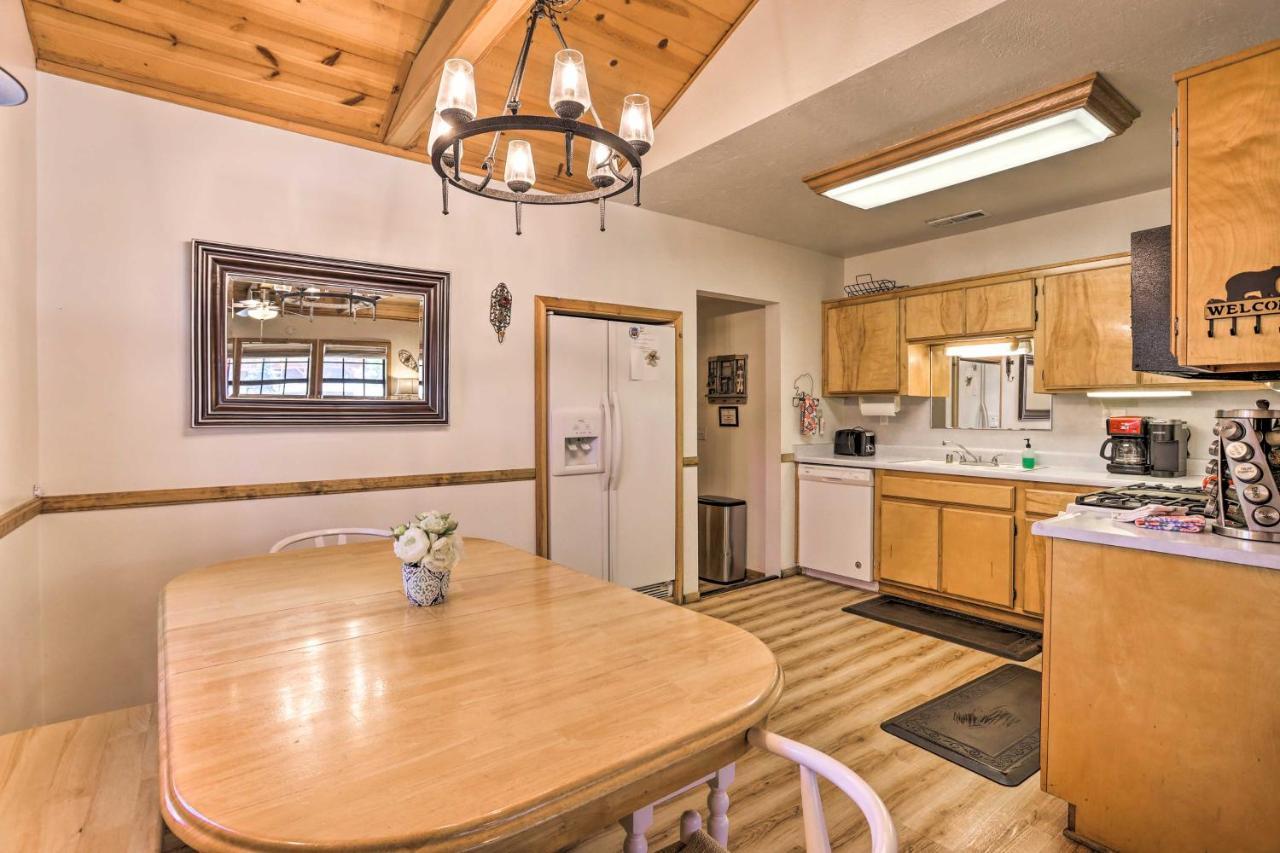 Big Bear Cabin With Deck And Hot Tub, Near Resorts! Big Bear Lake Dış mekan fotoğraf